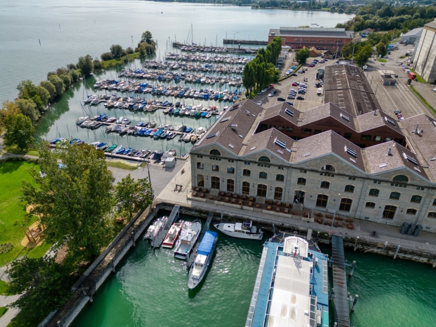 Einmalige Gelegenheit, leben im Hafen von Romanshorn - Exklusive Loftwohnung mit direktem Seezugang und Alpenkettenblick