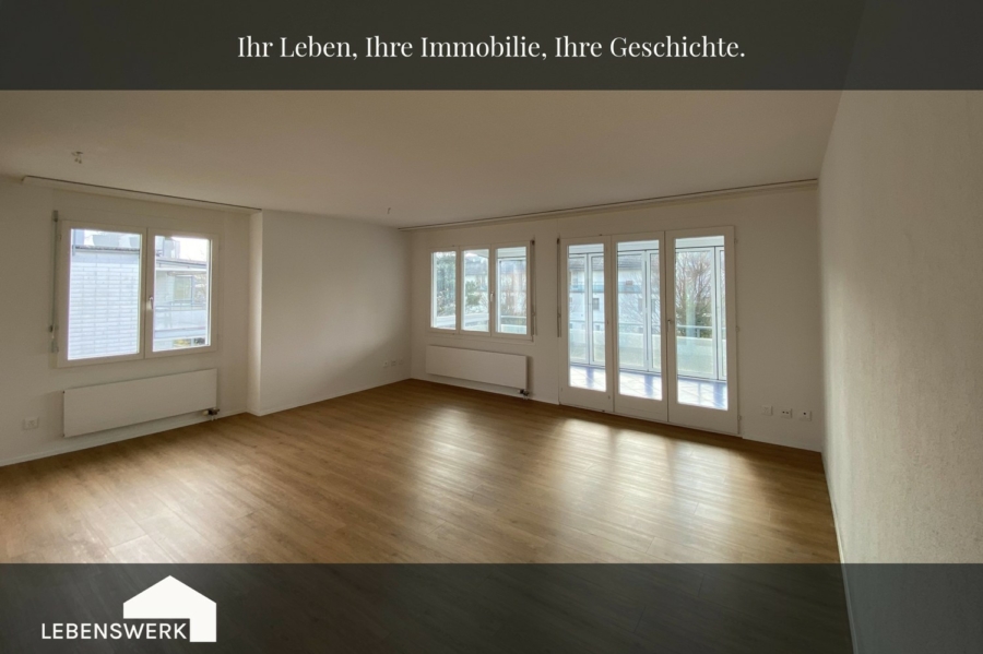 4.5 Zimmer-Wohnung mit Seesicht - Bottighofen TG - Lichtdurchflutetes Wohn-Esszimmer