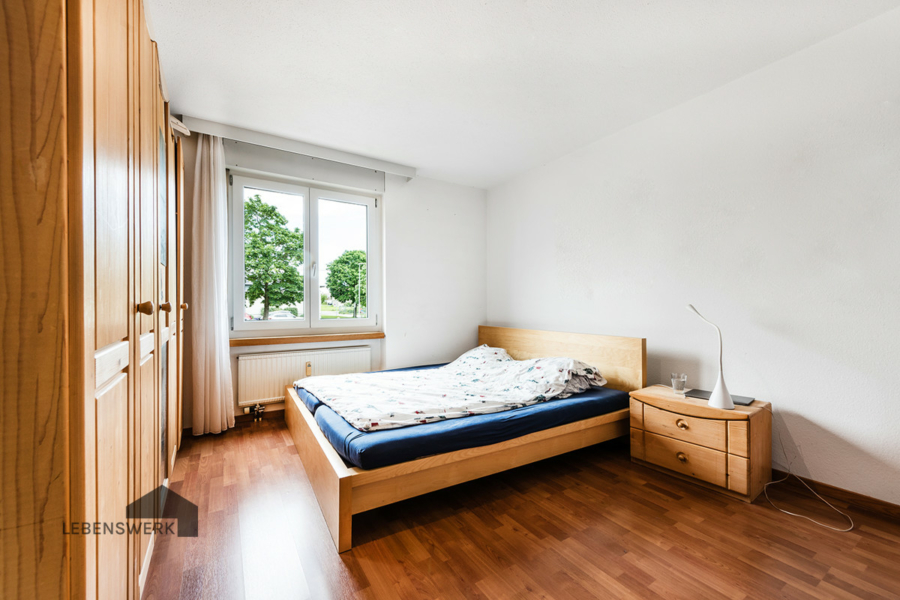 Gemütliche 4.5-Zimmer-Gartenwohnung - Bottighofen TG - Hauptschlafzimmer - Richtung Norden