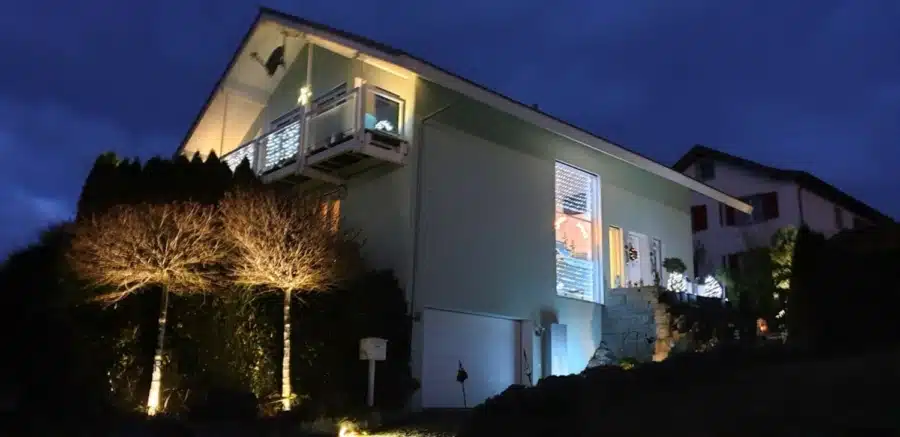 Modernes Einfamilienhaus mit fantastischer Alpensicht - Illhart TG - Aussenansicht - Ost-Süd