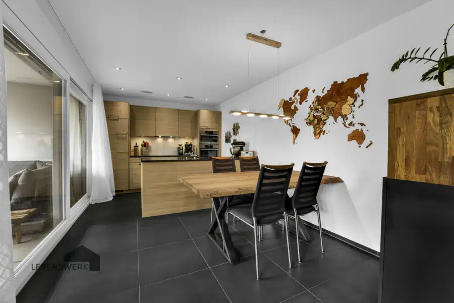 Helle 2.5-Zimmer-Gartenwohnung für Naturliebhaber - Stettfurt TG - Essbereich mit angrenzender offener Küche